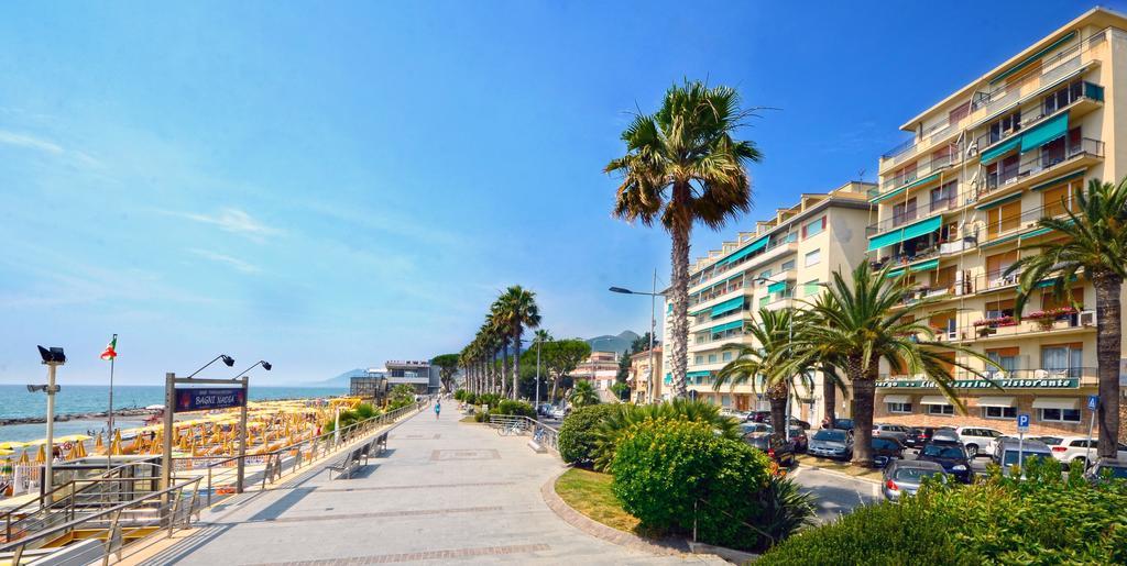 Hotel Lido Mazzini ロアーノ エクステリア 写真